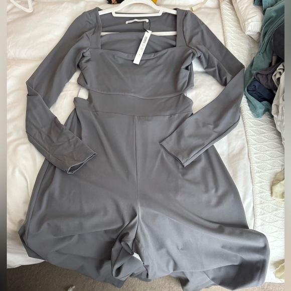 Susana Monaco Jumpsuit - Picture 2 of 6